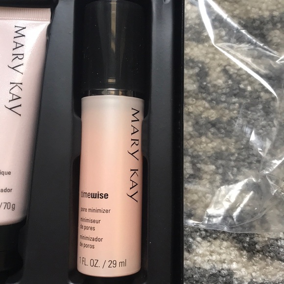 Mary  Kay Microdermabrasion plus set - Picture 5 of 5